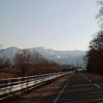 札幌の春、手稲山はまだ 白いまだら模様