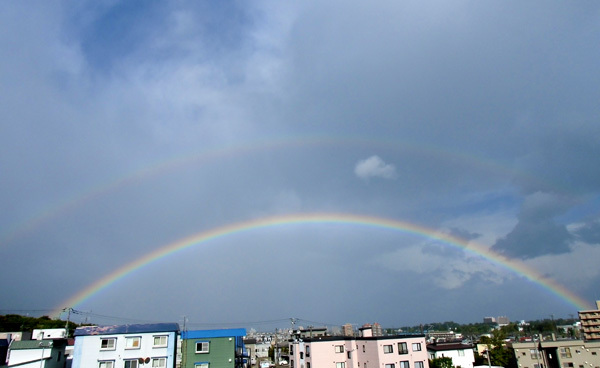 二重の虹の写真
